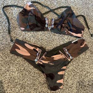 Unico swim  2 piece Medium scrunch butt  Camo Bikini